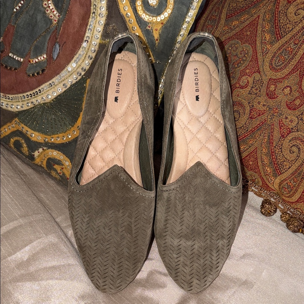 Birdies brown suede latticed size 8 1/2 flats